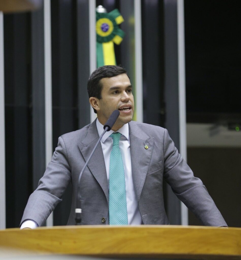 Redução das jornadas de trabalho – Beto Pereira defende amplo debate sobre a PEC 6×1