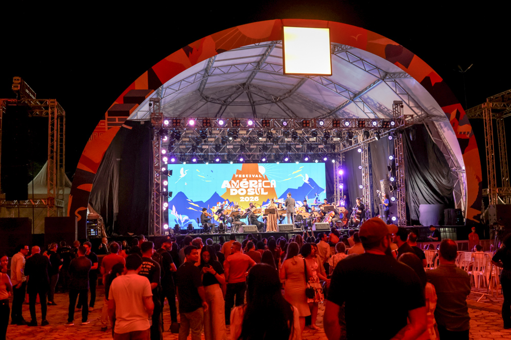 Festival da América do Sul: de um evento com raízes na cultura e arte fronteiriça para uma festa de DJs e pagode