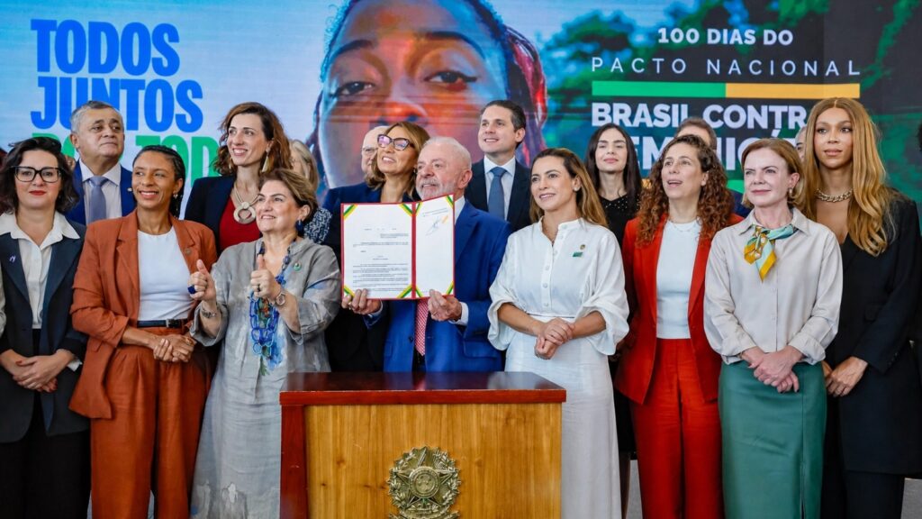 Lei Bárbara Penna, de autoria de Soraya Thronicke, é sancionada e amplia proteção às mulheres vítimas de violência
