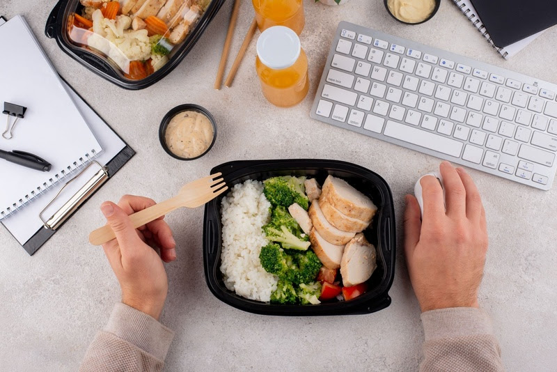 Trocar comida de verdade por alimentos ultraprocessados ditos ‘saudáveis’ pode aumentar o risco de doenças crônicas