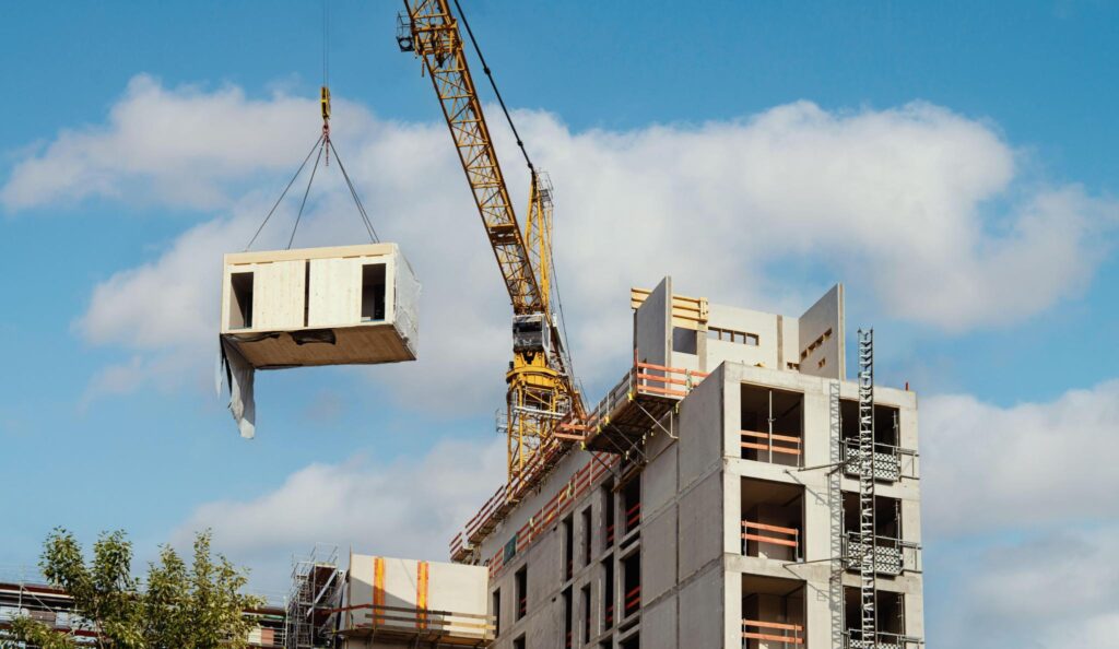 Industrialização ganha espaço na construção civil e abre novas oportunidades para o setor