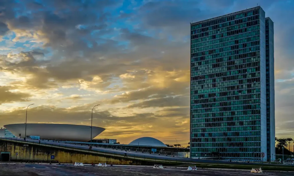 No Senado, oposição obstrui e fim da escala 6×1 não vai a plenário